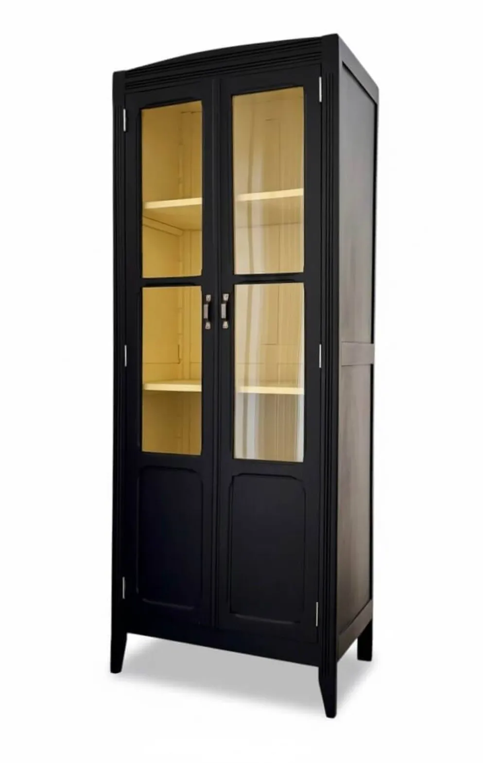 Armoire parisienne rénovée, finition Farrow & Ball
