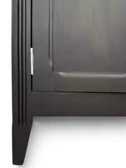 Armoire parisienne rénovée, finition Farrow & Ball