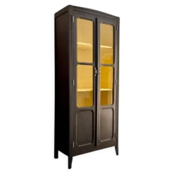 Armoire parisienne rénovée, finition Farrow & Ball