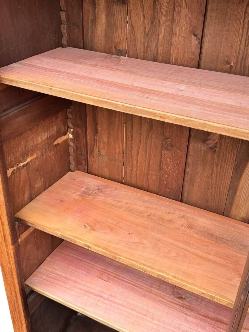 Armoire parisienne rénovée, petit format