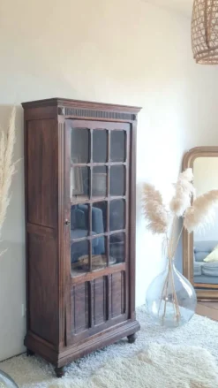 Armoire parisienne vitrée