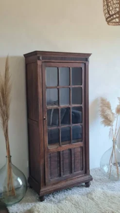 Armoire parisienne vitrée