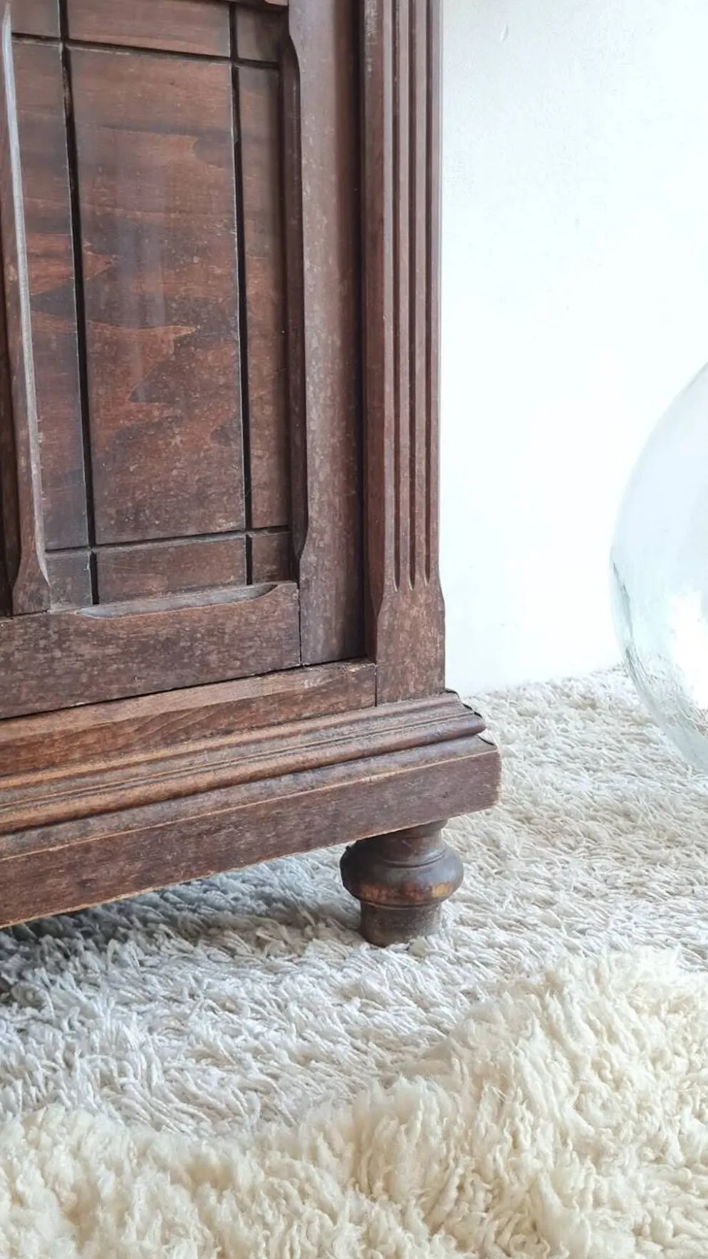 Armoire parisienne vitrée