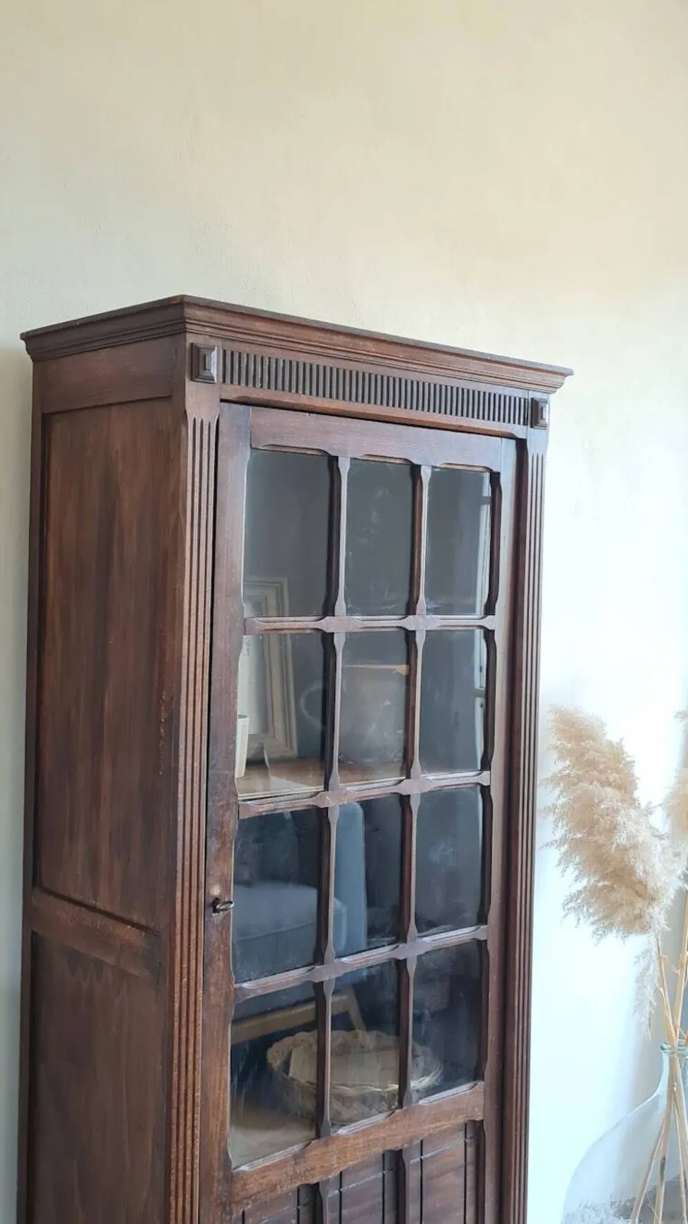 Armoire parisienne vitrée