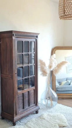 Armoire parisienne vitrée