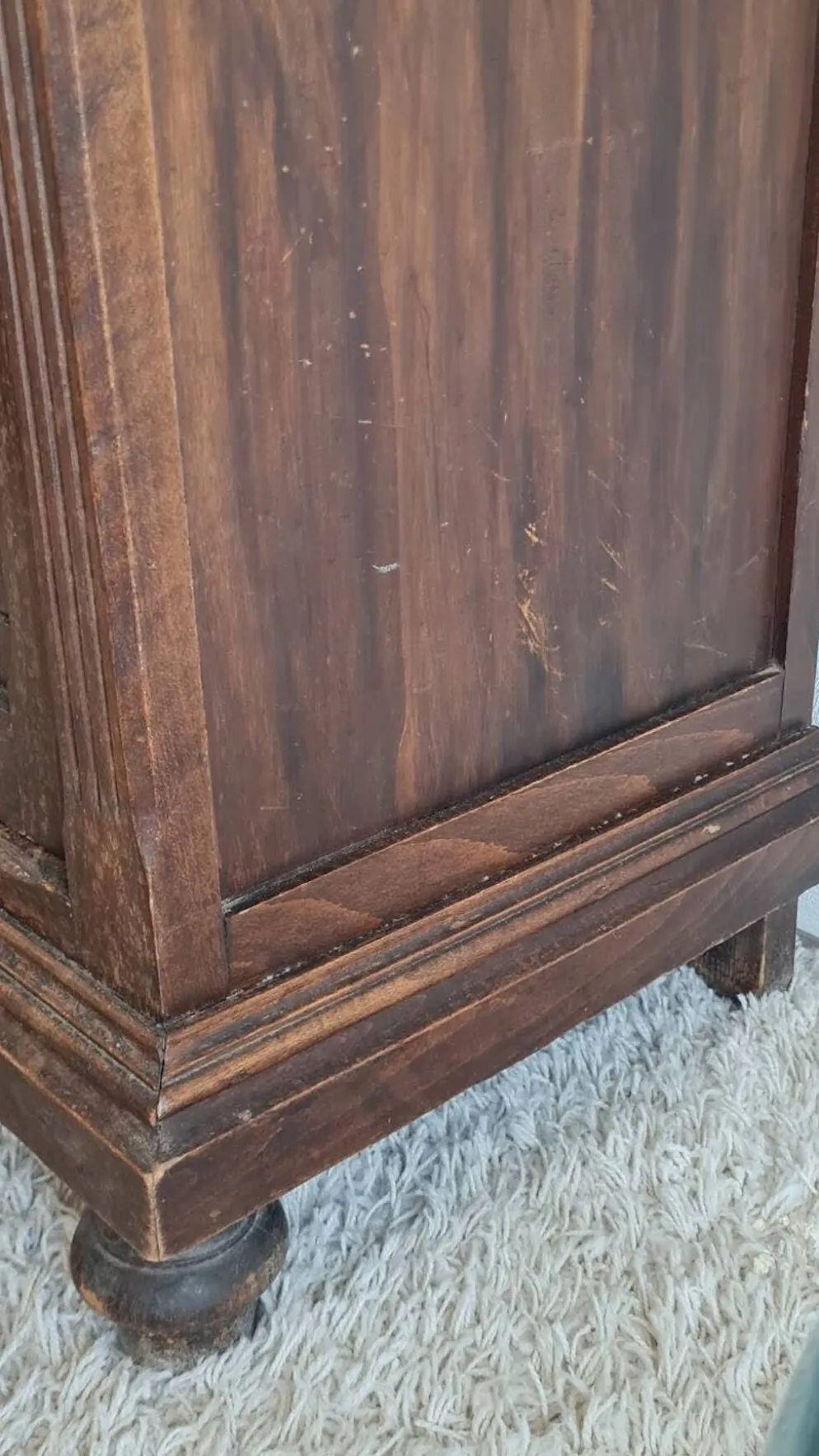 Armoire parisienne vitrée