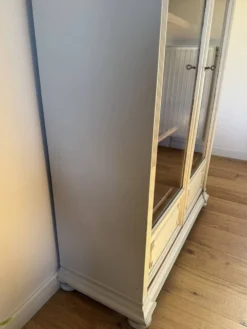 Armoire parisienne vitres biseautées en bois style XIX gustavien