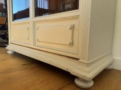 Armoire parisienne vitres biseautées en bois style XIX gustavien