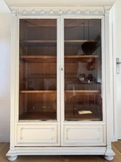 Armoire parisienne vitres biseautées en bois style XIX gustavien