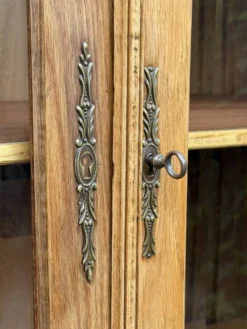 Armoire parisienne vitres biseautées chêne blond art déco 1930