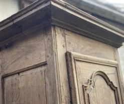 Armoire parisienne XVIIIé à 1 porte bonnetière bois brut