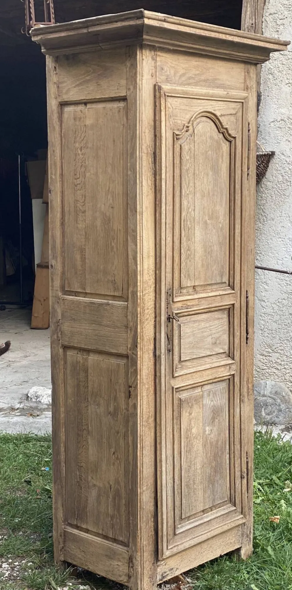 Armoire parisienne XVIIIé à 1 porte bonnetière bois brut