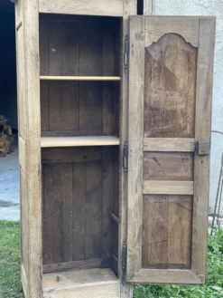 Armoire parisienne XVIIIé à 1 porte bonnetière bois brut