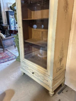 Armoire peinte Style Louis XVI-Directoire , 1 porte vitrée