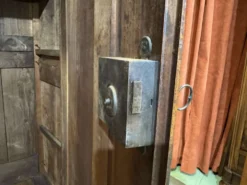 Armoire penderie Empire en merisier XIXème