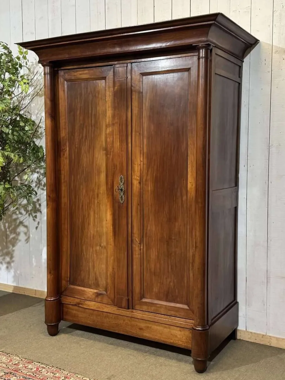 Armoire penderie Empire en merisier XIXème
