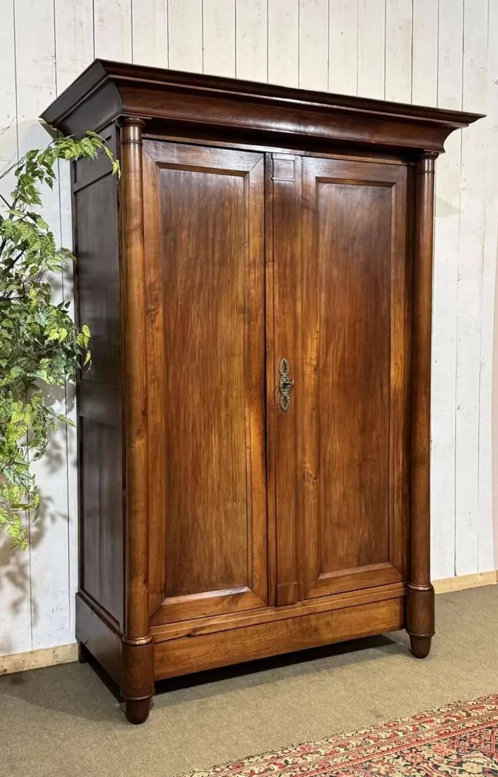 Armoire penderie Empire en merisier XIXème