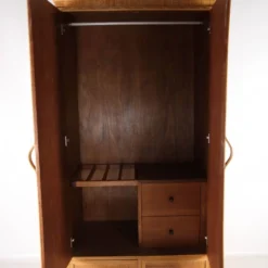 Armoire penderie en rotin et raphia