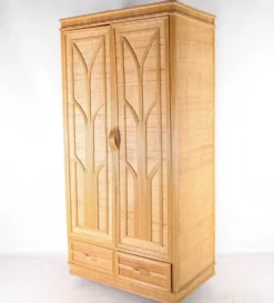 Armoire penderie en rotin et raphia