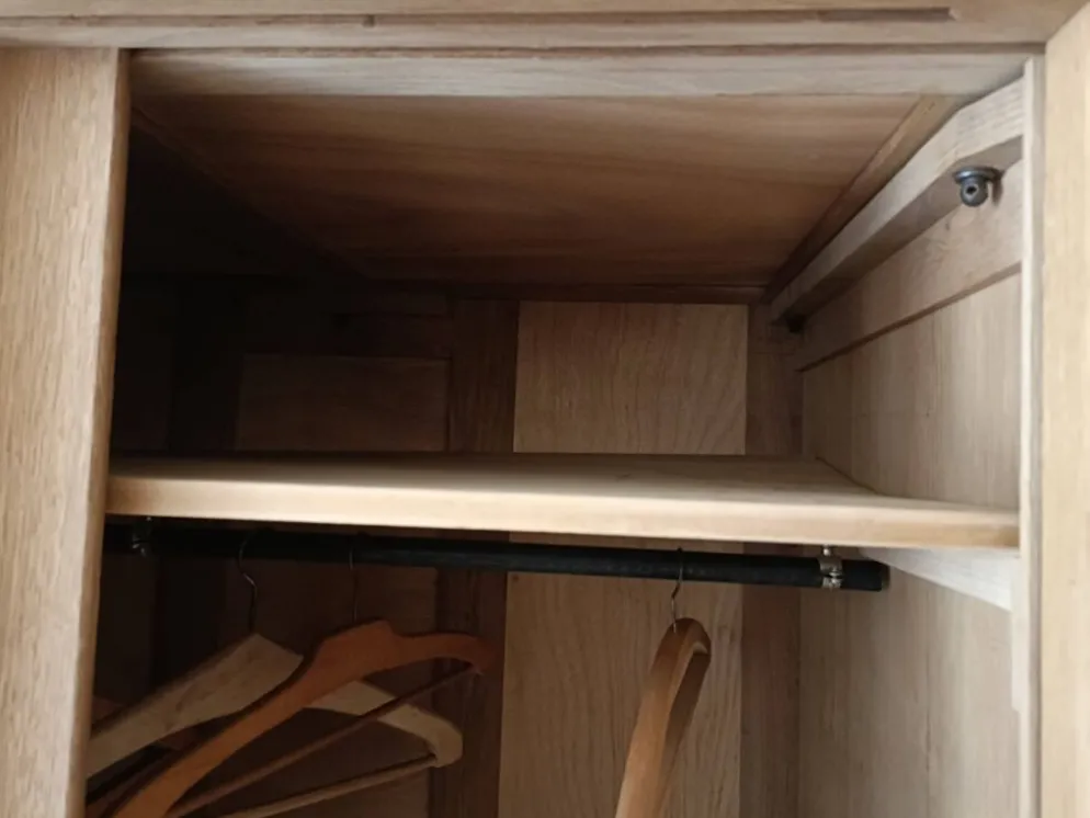 Armoire/penderie portes coulissantes et pieds compas