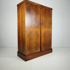 Armoire pour homme en noyer burr Art Déco anglais