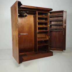 Armoire pour homme en noyer burr Art Déco anglais