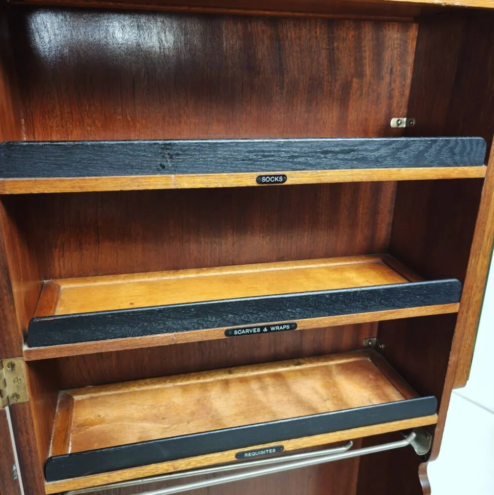 Armoire pour homme en noyer burr Art Déco anglais