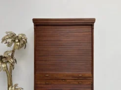 Armoire à rideaux en chêne massif, circa 1930