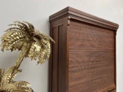 Armoire à rideaux en chêne massif, circa 1930