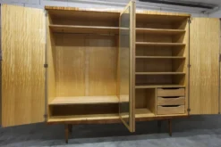 Armoire 1960 scandinave bois blond vernis atypique 4 portes 3