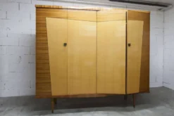 Armoire 1960 scandinave bois blond vernis atypique 4 portes 3