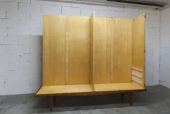 Armoire 1960 scandinave bois blond vernis atypique 4 portes 3