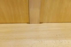 Armoire 1960 scandinave bois blond vernis atypique 4 portes 3