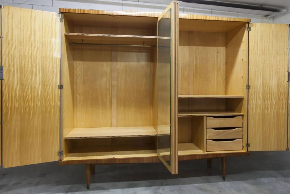 Armoire 1960 scandinave bois blond vernis atypique 4 portes 3