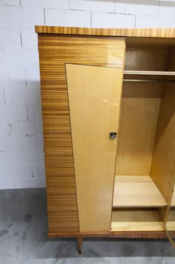 Armoire 1960 scandinave bois blond vernis atypique 4 portes 3