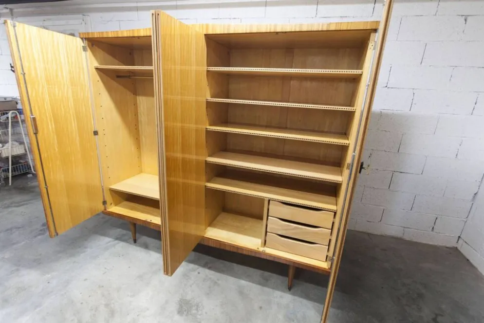 Armoire 1960 scandinave bois blond vernis atypique 4 portes 3