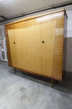 Armoire 1960 scandinave bois blond vernis atypique 4 portes 3