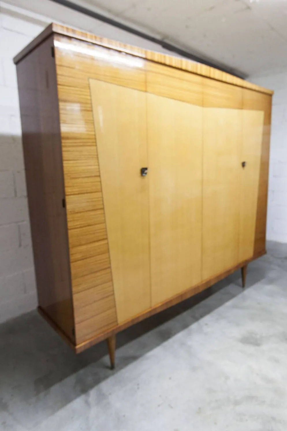 Armoire 1960 scandinave bois blond vernis atypique 4 portes 3