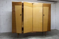Armoire 1960 scandinave bois blond vernis atypique 4 portes 3