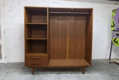 Armoire scandinave en teck par Eric Grinwis Holland 3 portes 2 tiroirs 1960