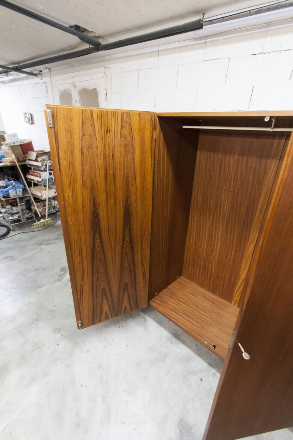 Armoire scandinave en teck par Eric Grinwis Holland 3 portes 2 tiroirs 1960