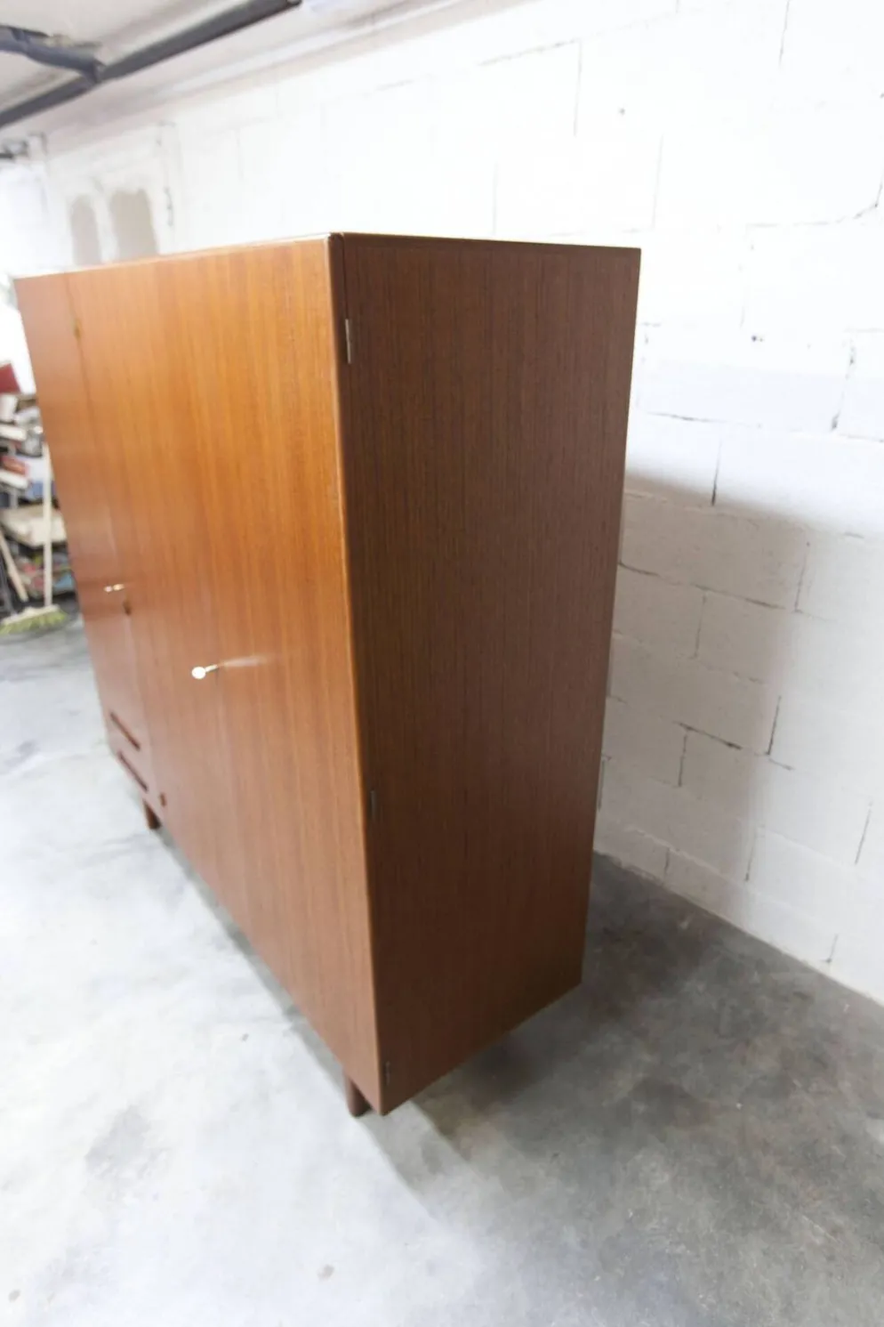 Armoire scandinave en teck par Eric Grinwis Holland 3 portes 2 tiroirs 1960