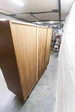 Armoire scandinave en teck par Eric Grinwis Holland 3 portes 2 tiroirs 1960