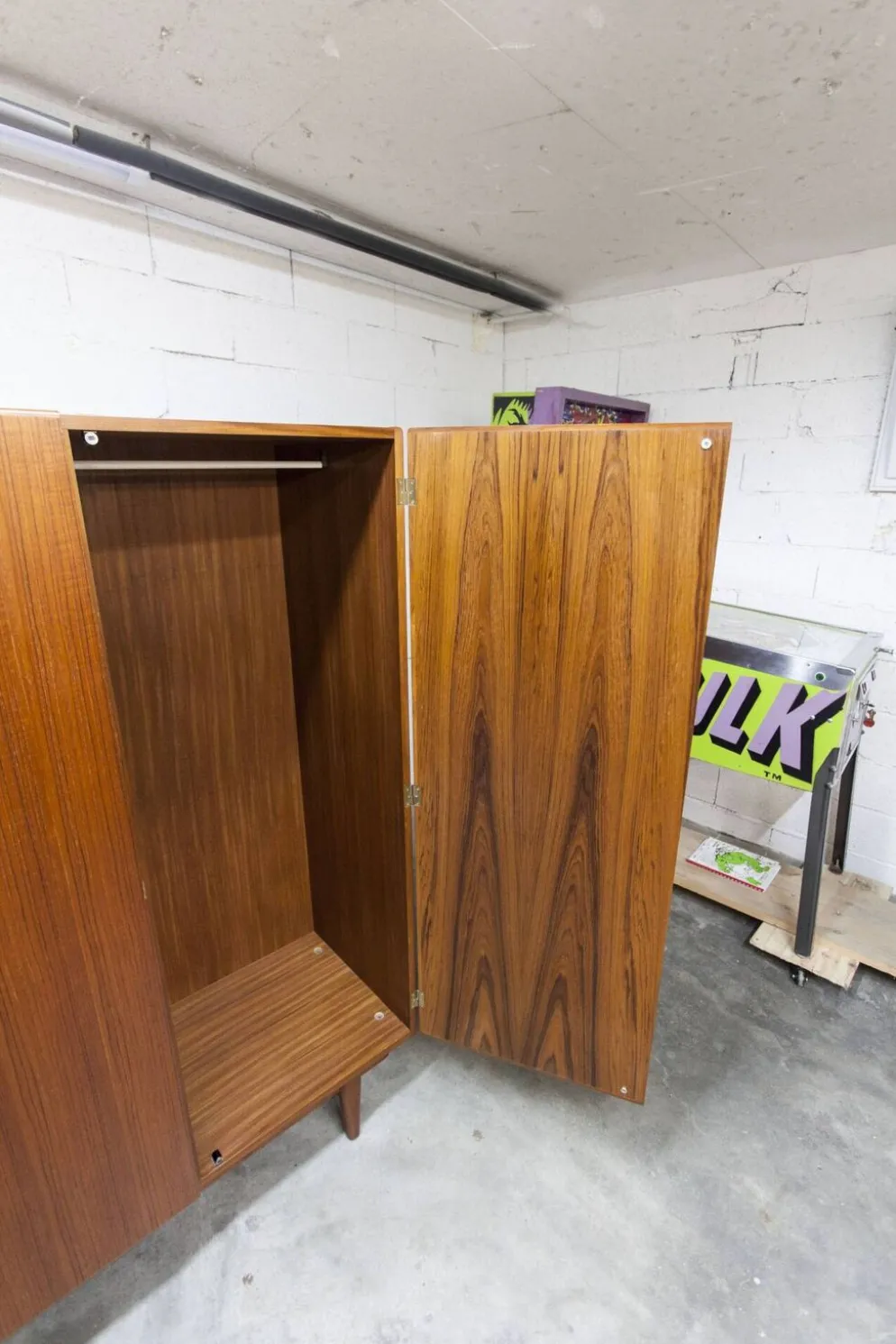 Armoire scandinave en teck par Eric Grinwis Holland 3 portes 2 tiroirs 1960