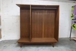 Armoire scandinave en teck par Eric Grinwis Holland 3 portes 2 tiroirs 1960