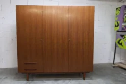 Armoire scandinave en teck par Eric Grinwis Holland 3 portes 2 tiroirs 1960