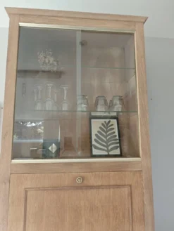 Armoire secrétaire