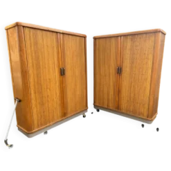 Armoire à étagères