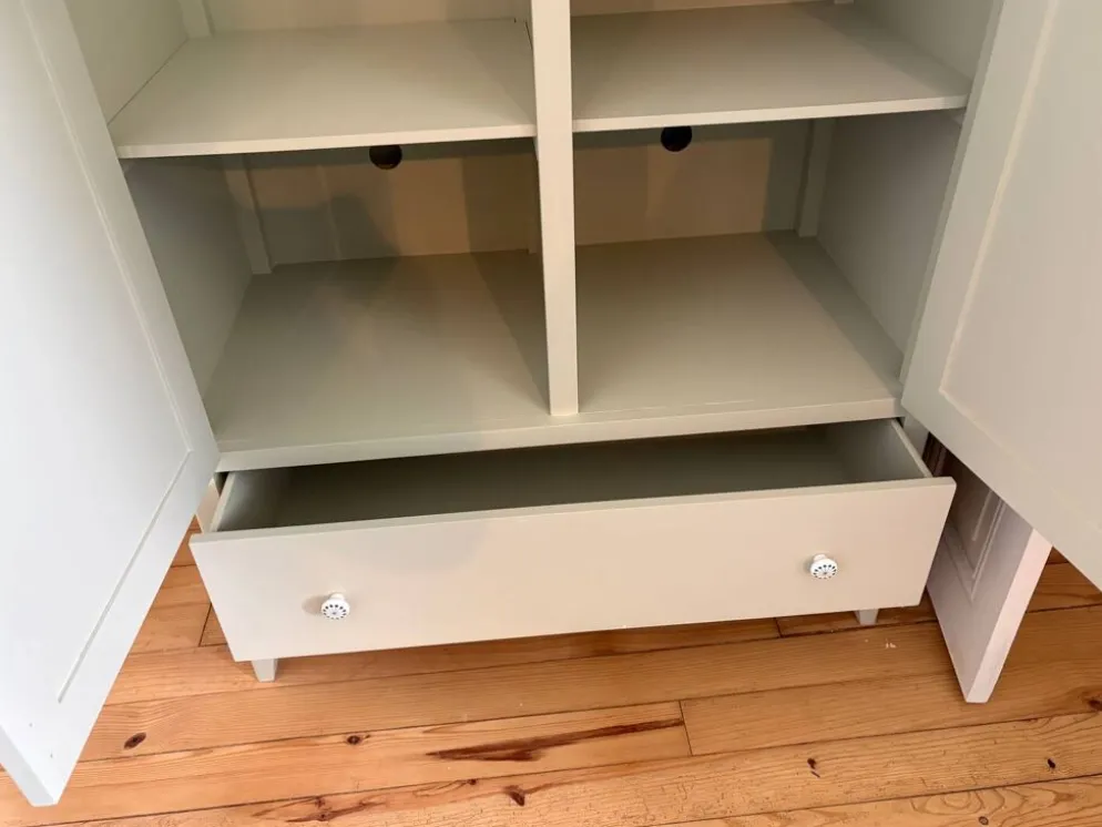 Armoire étagères et penderie vert amande