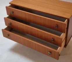 Armoire à tiroirs des années 70